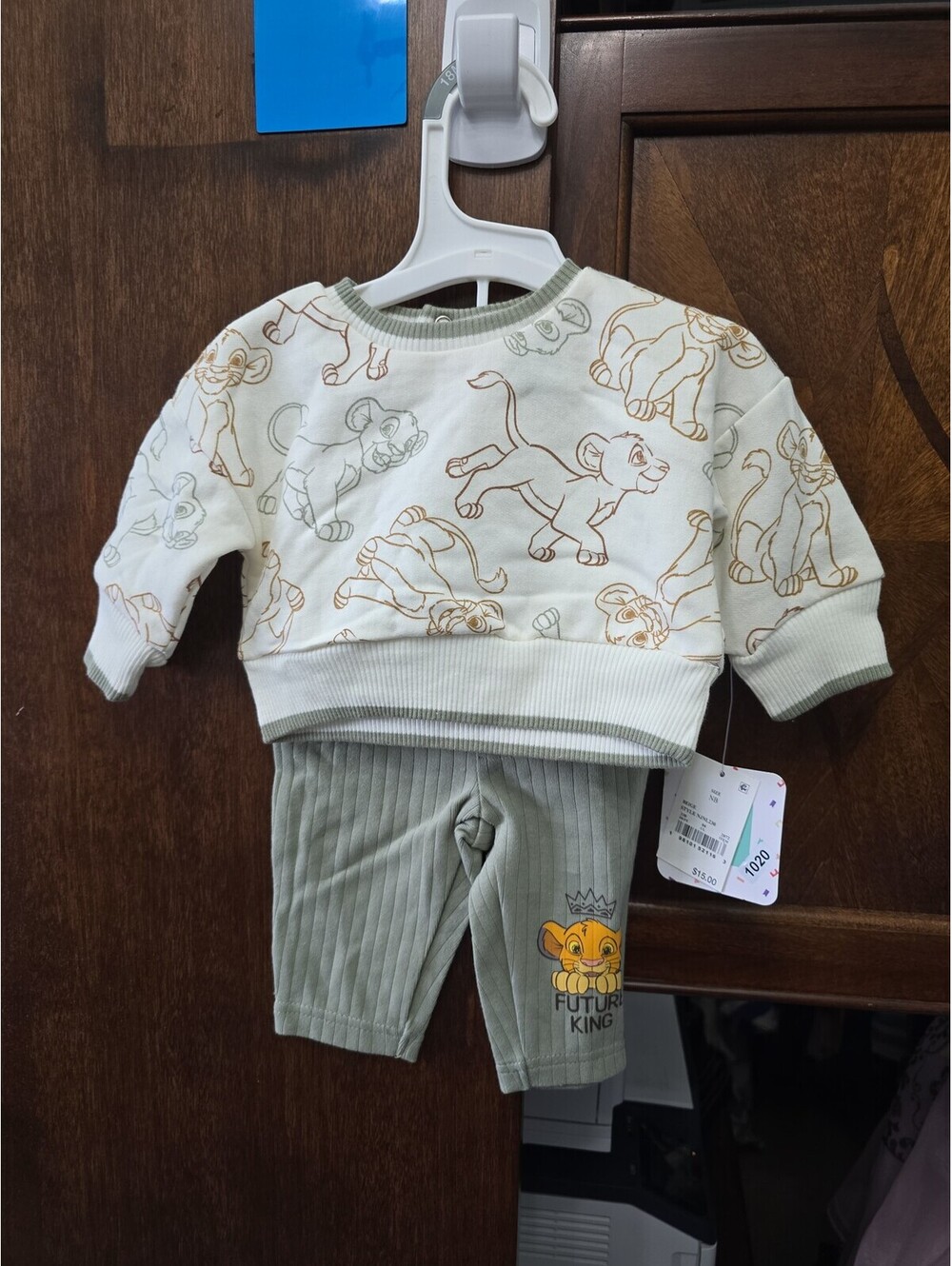 Nb brand new, the lion king outfit from disney item, 1020